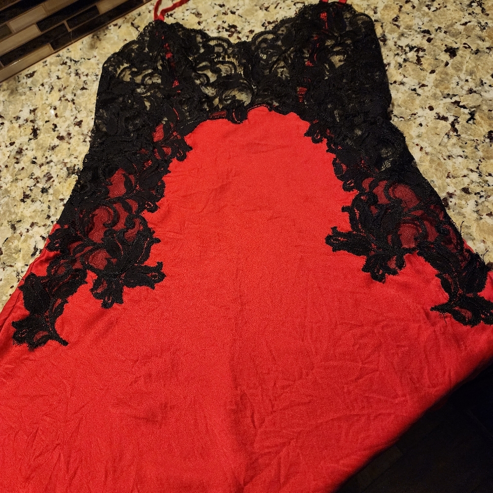 Victoria's Secret lingerie M Red with Black Lace